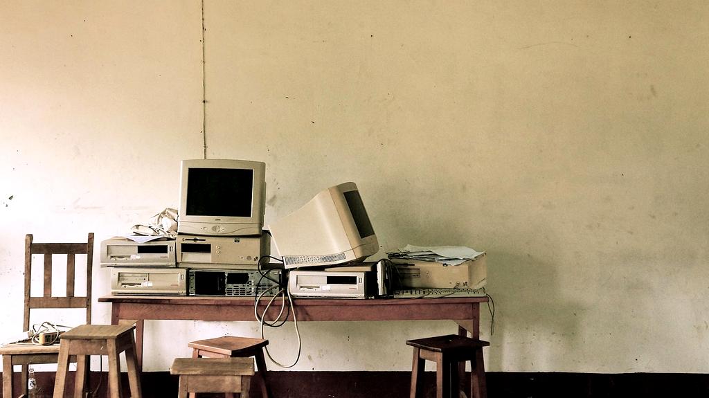 Portrait of Dr. Maria Schmidt, CTO